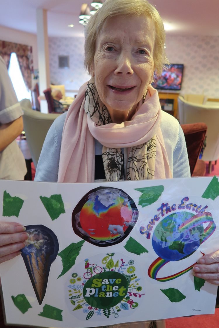 Ready, set, draw – Knebworth care home residents take part in worldwide art festival